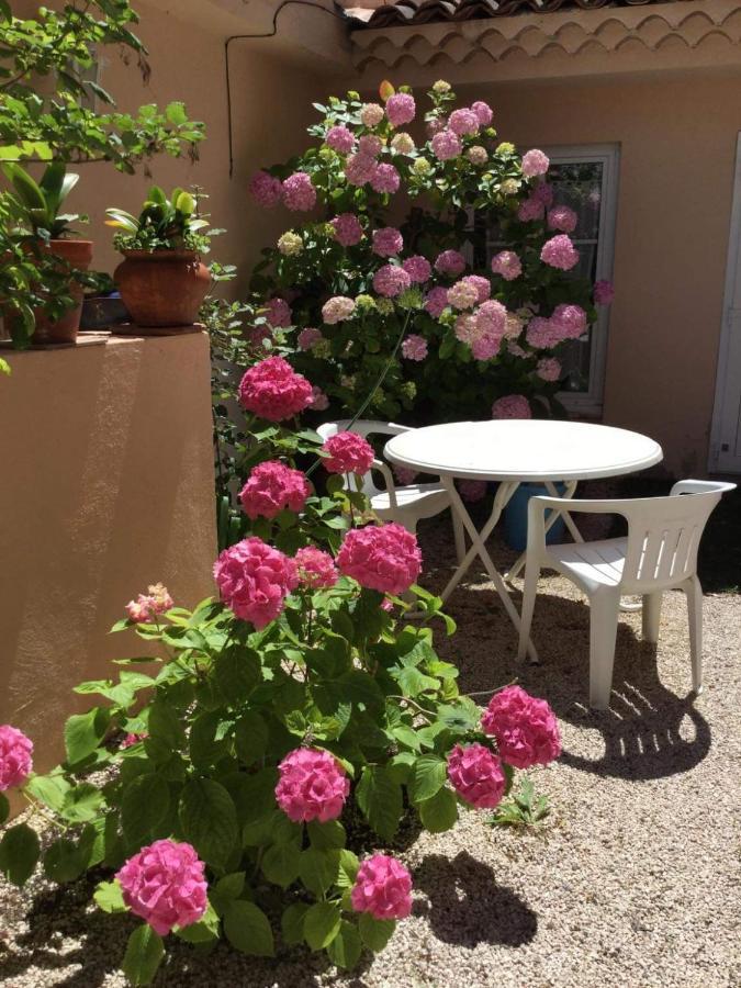 Hotel La Pergola Cavalaire-sur-Mer Exterior foto