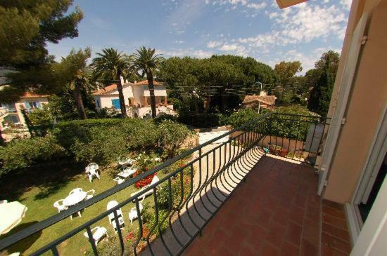 Hotel La Pergola Cavalaire-sur-Mer Exterior foto
